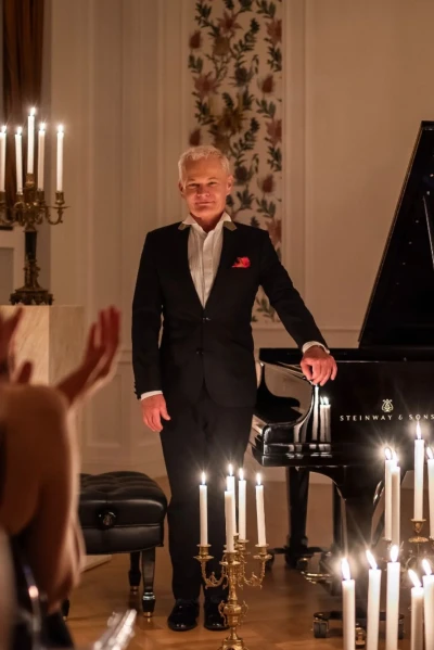 KONCERT PRZY ŚWIECACH Robert Skiera